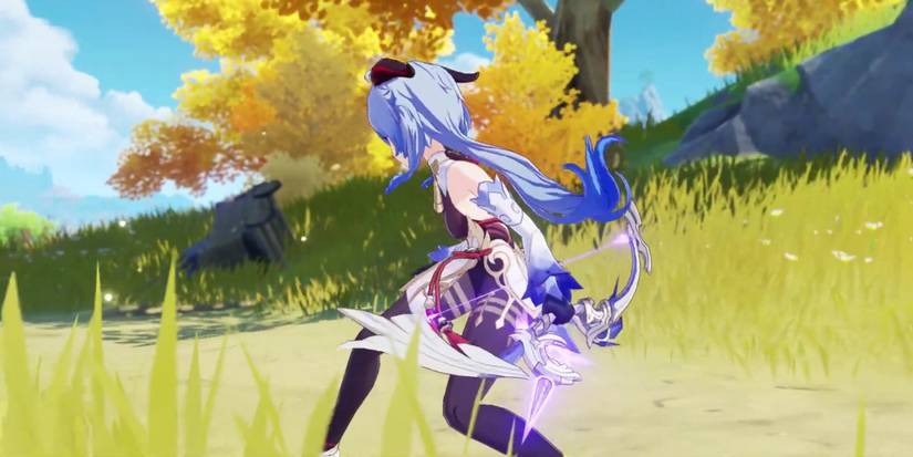 Ganyu holding her Amos Bow in Genshin Impact