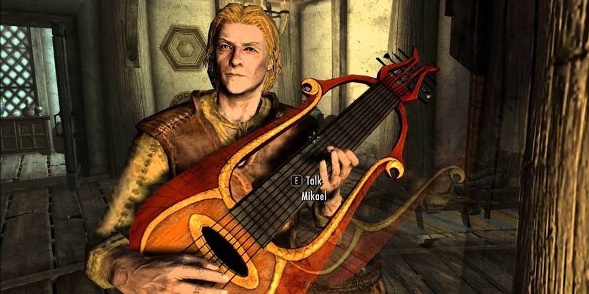 Mikael The Bard playing the lute