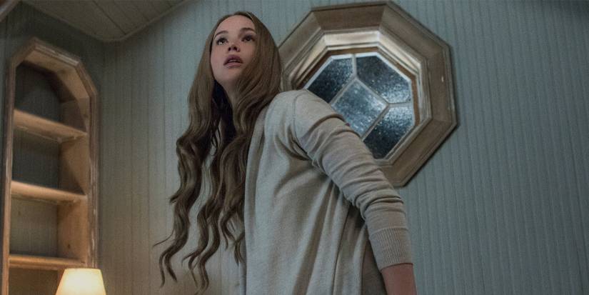 Mother 2017 Jennifer Lawrence looking in the distance