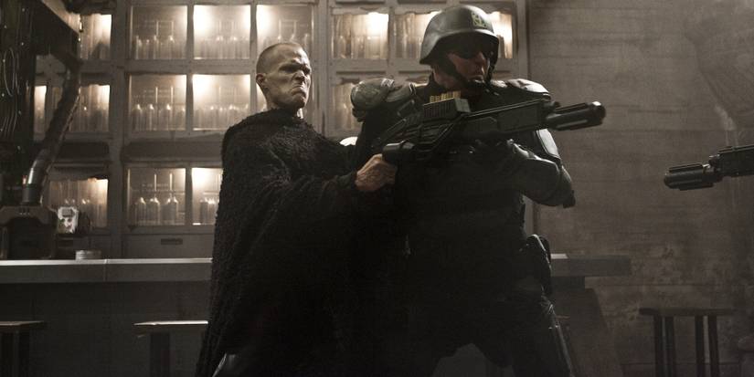 Paul Bettany fights in Priest