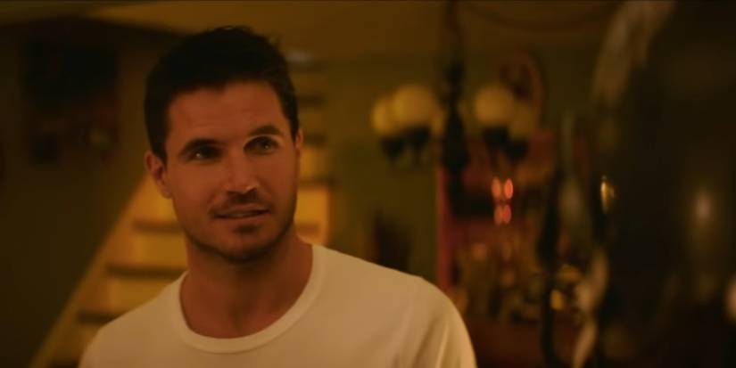 RE Movie Chris Smiling Cropped 1000x500