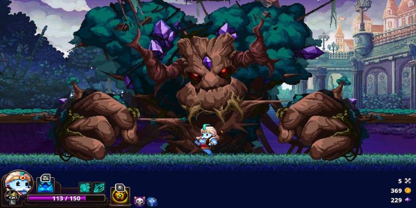 Fighting enemies in Skul: The Hero Slayer