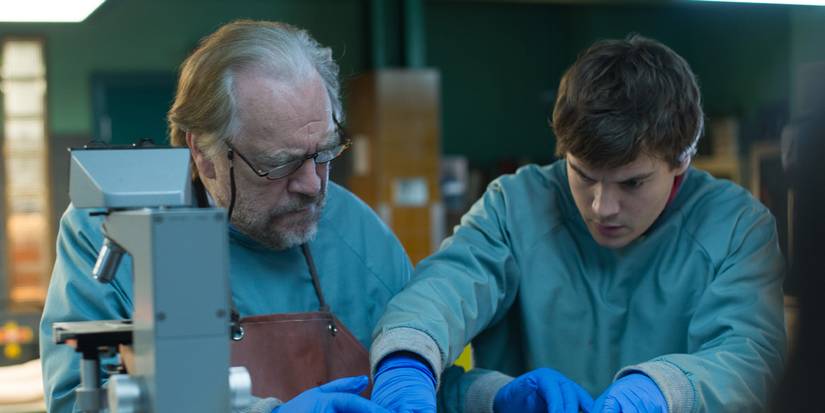 TheAutopsyOfJaneDoe coroners looking at slides