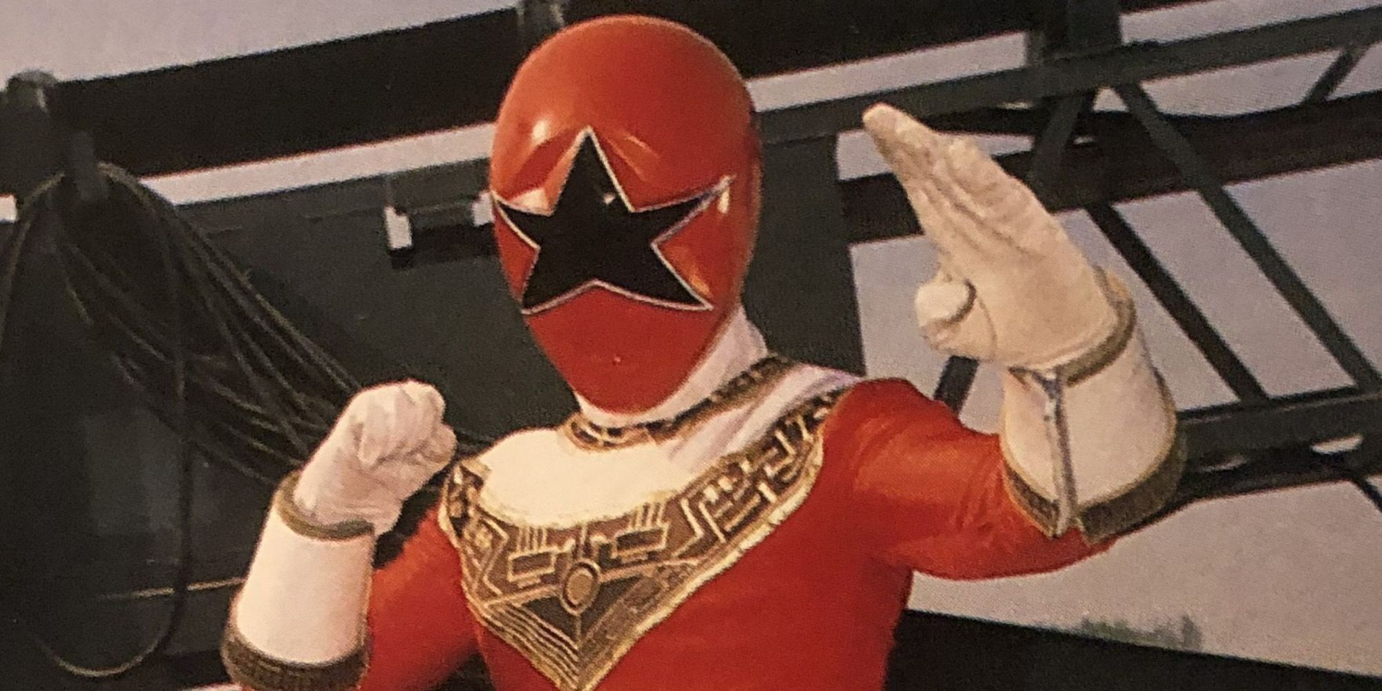 Tommy Oliver ready for a fight in Power Rangers Zeo