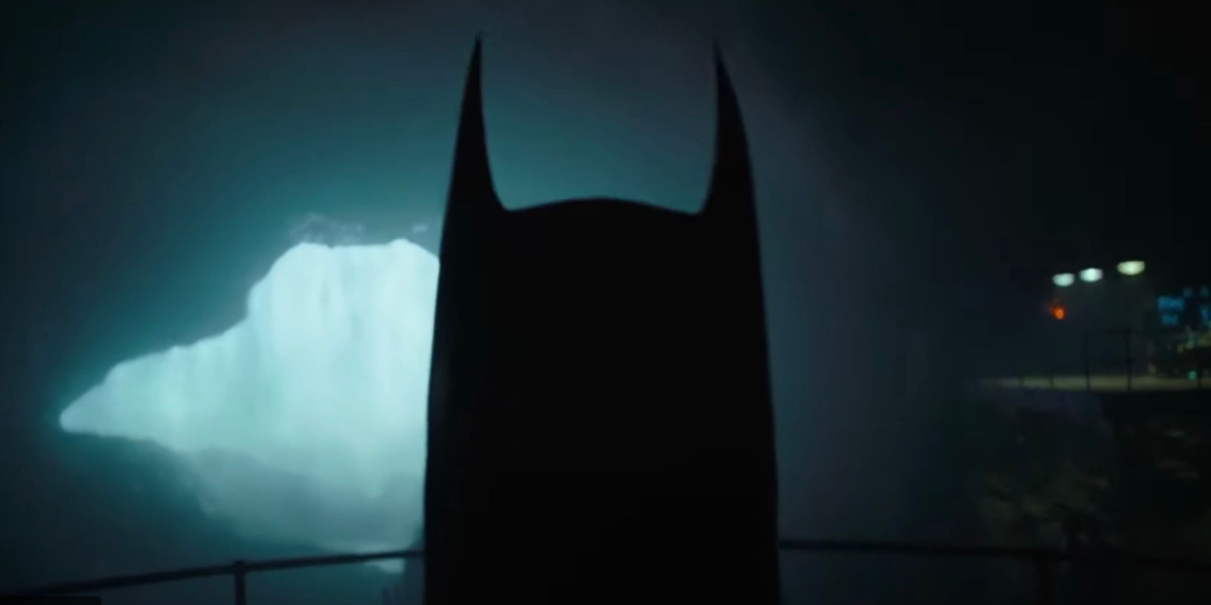 keaton batman in the flash teaser