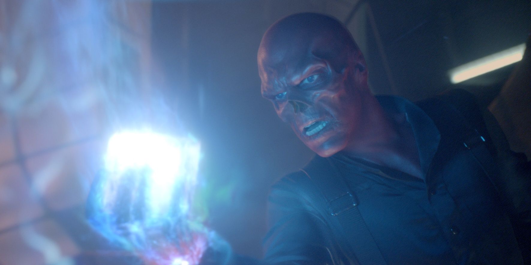 red skull w tesseract Cropped