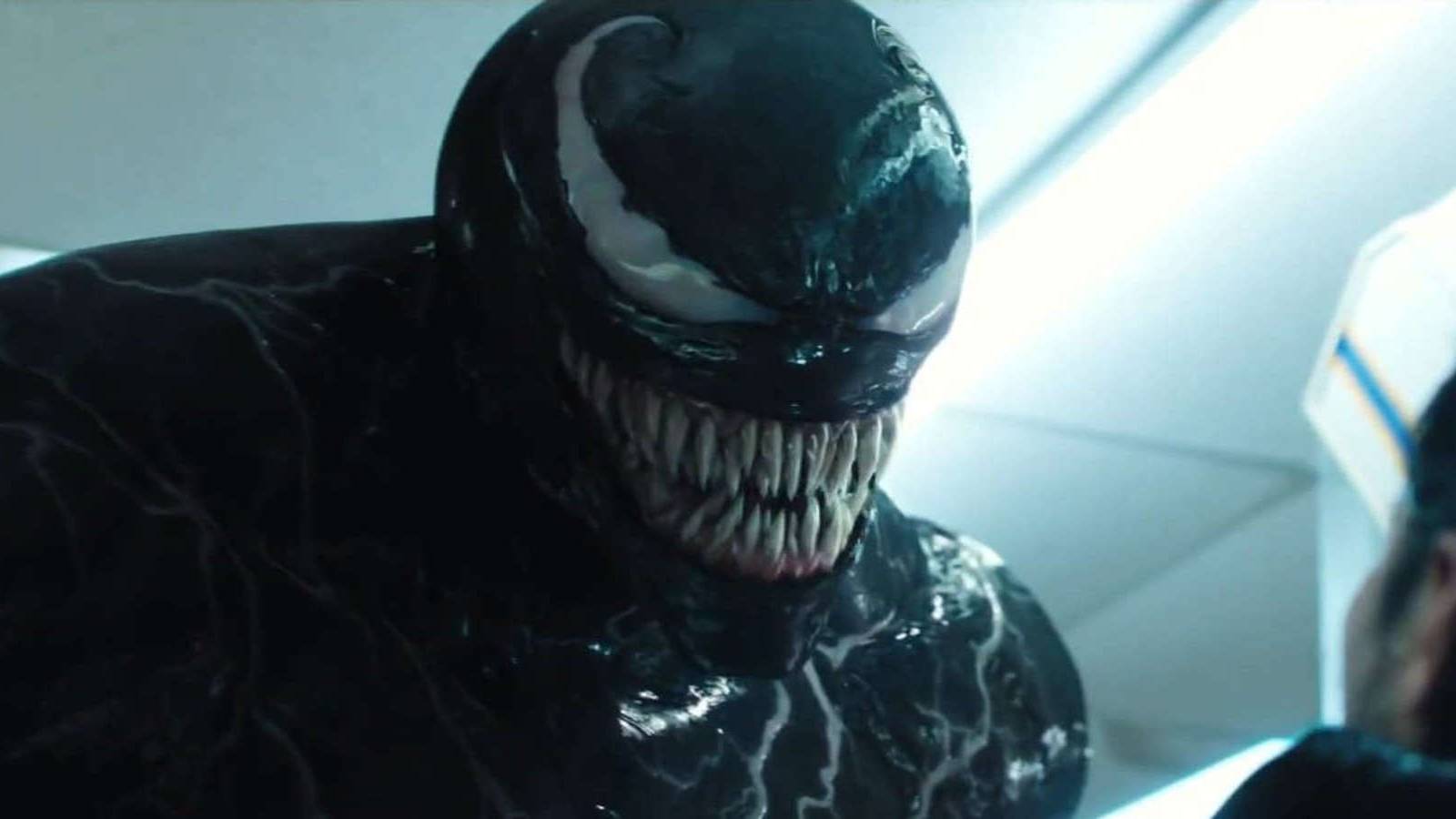 venom-smile-first-movie
