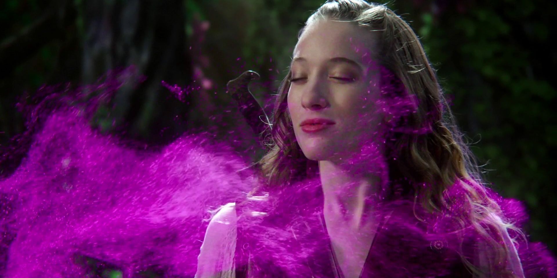 Alice (Sophie Lowe) in Once Upon a Time in Wonderland 