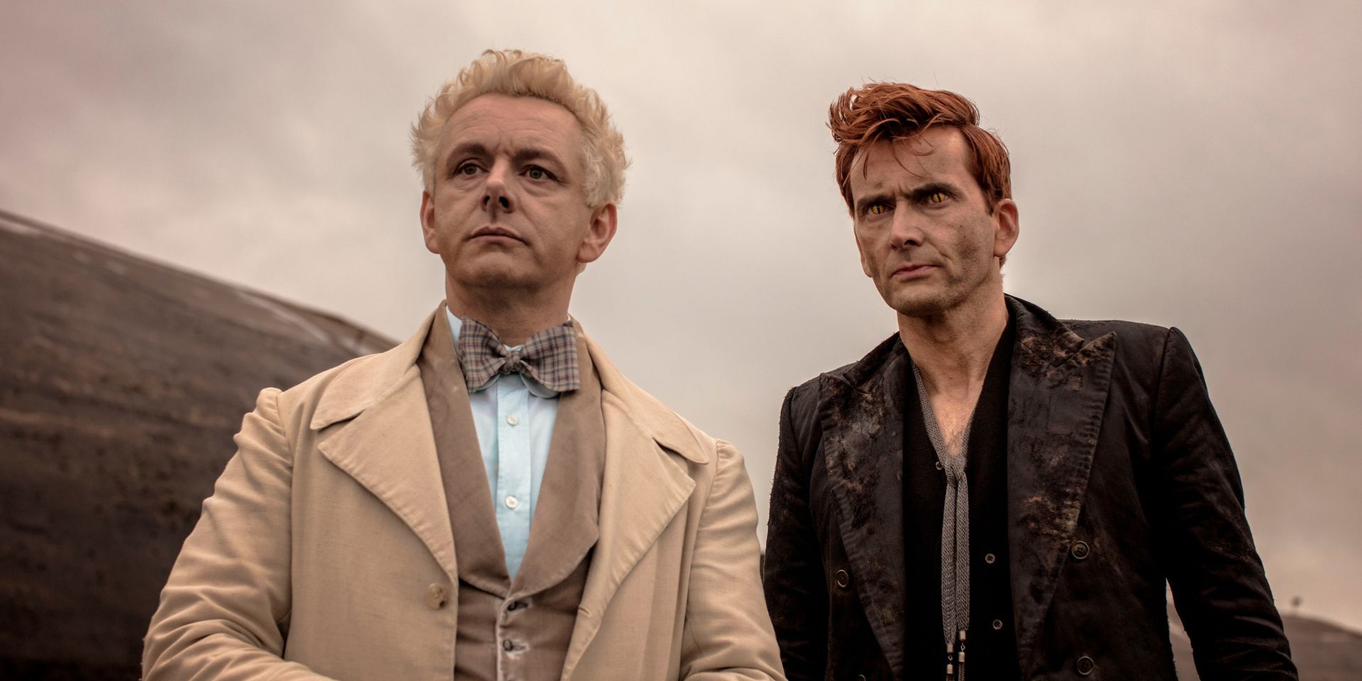 Sheen and Tennant playing Aziraphale and Crowley in Good Omens