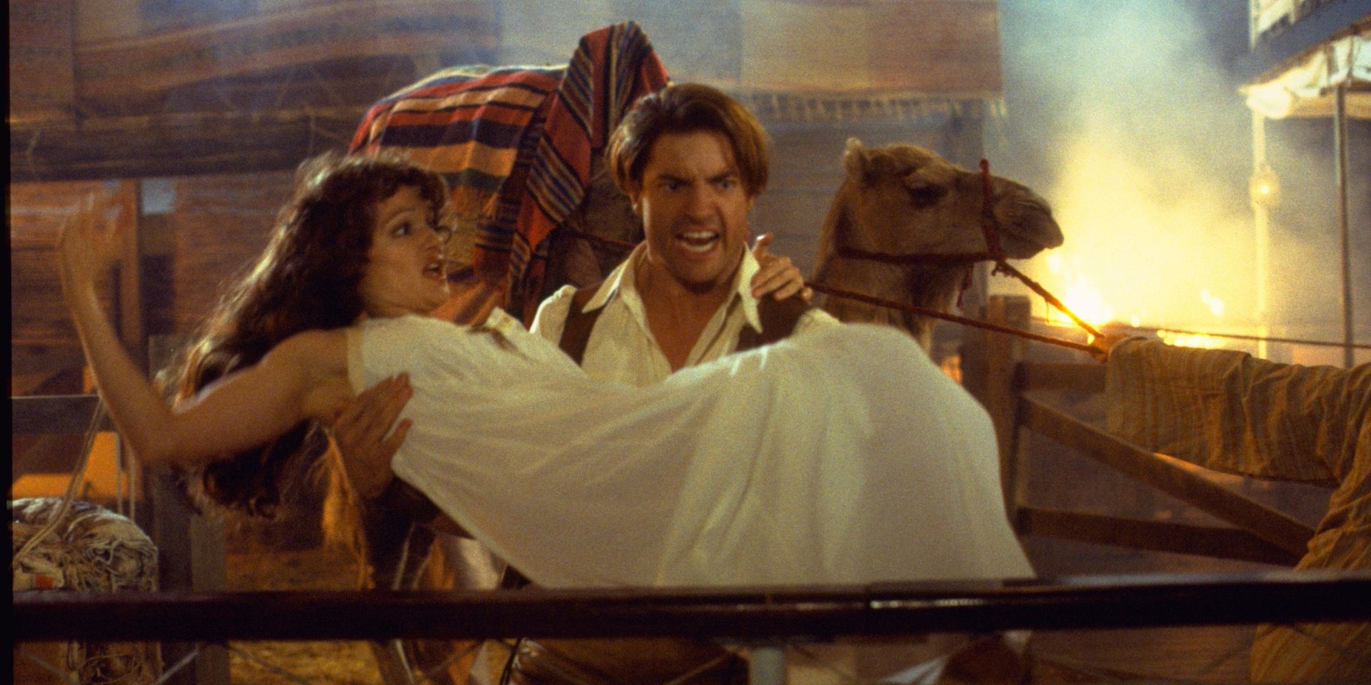 Brendan Fraser and Rachel Weisz in the boat scene in The Mummy