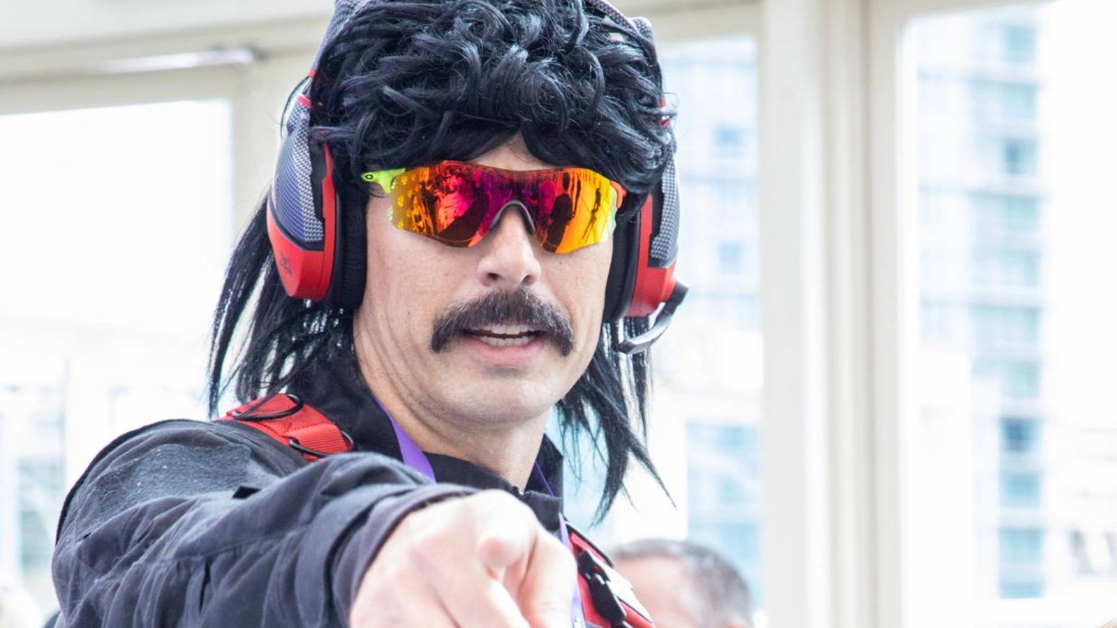 Dr Disrespect Says Only 'Cockroaches' and 'Unemployed Idiots' Are Still Playing Call of Duty Warzone