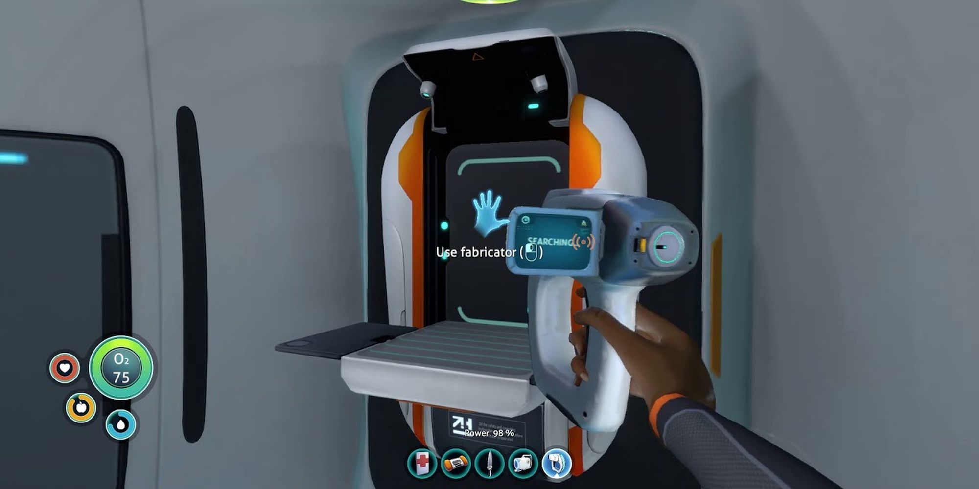 Fabricator in use in Subnautica Cropped
