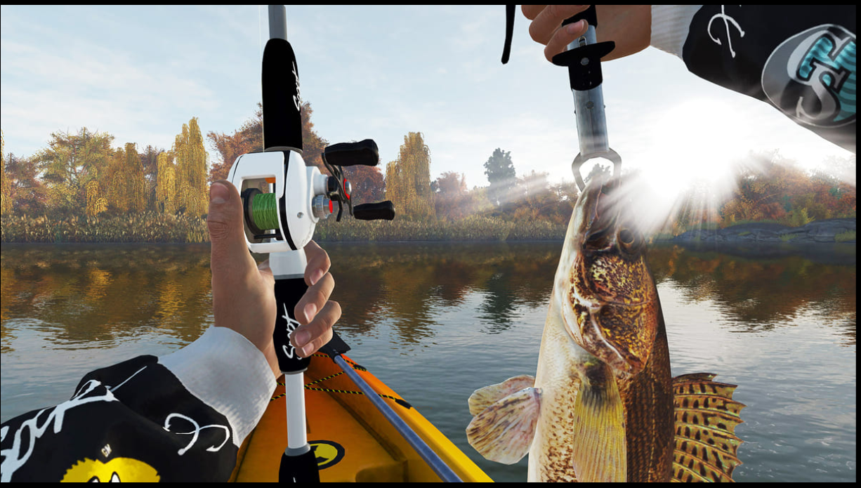 Игрок Fishing World ловит судака