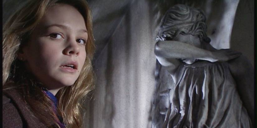 Sally Sparrow and a Weeping Angel in Doctor Who Blink