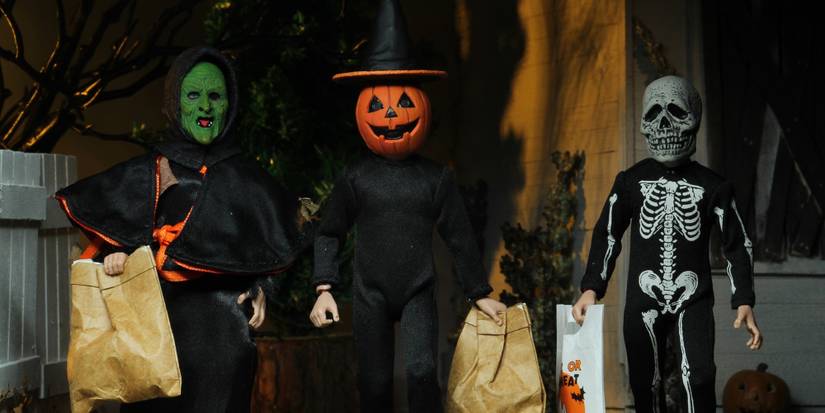 Halloween-Season-Witch-01