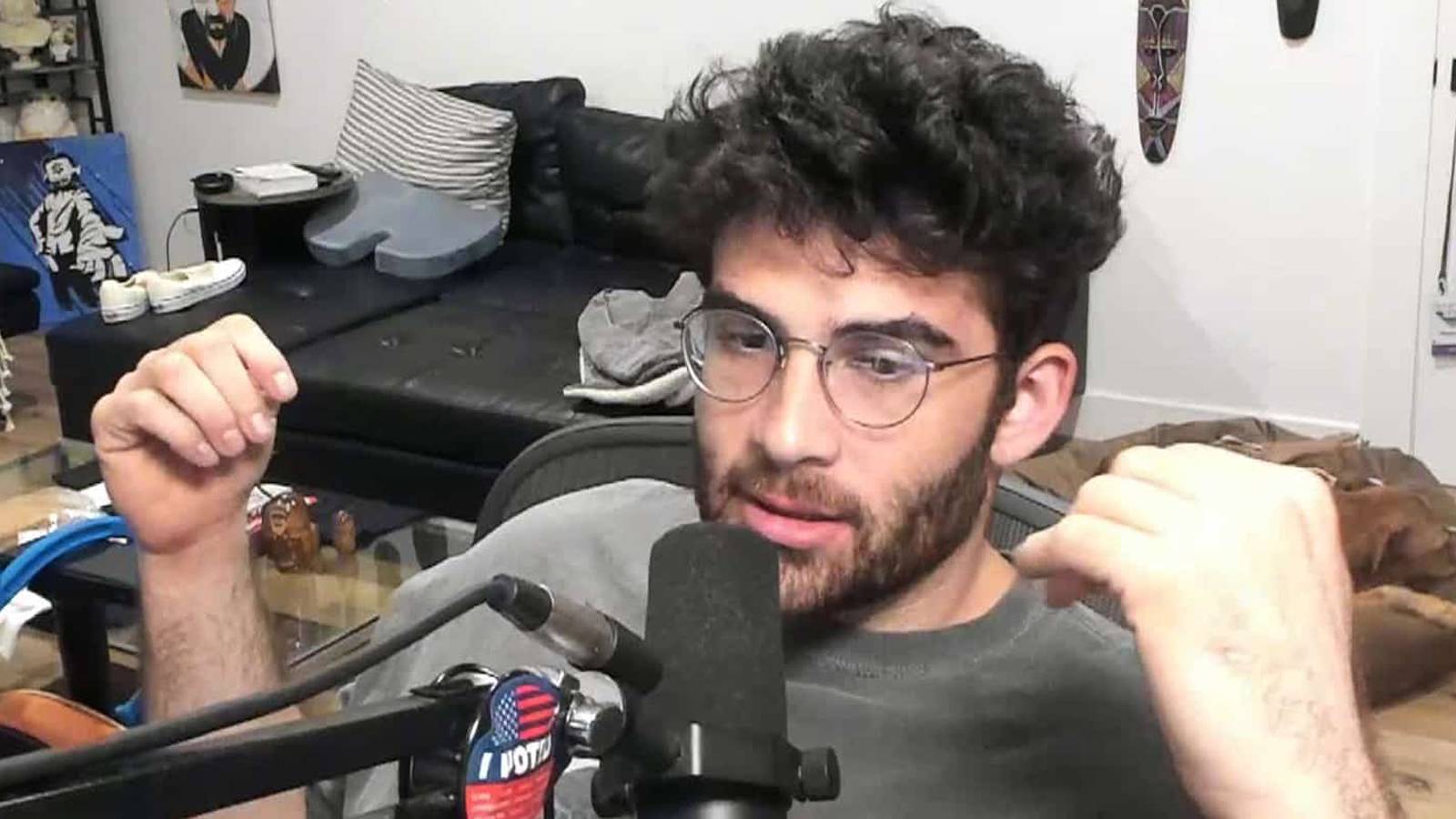 Hasan Piker microphone