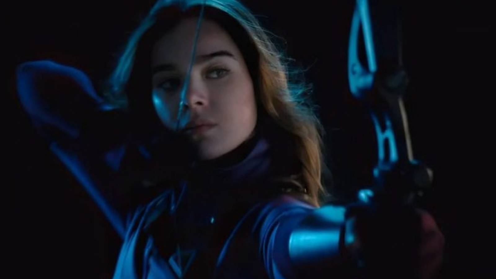 Kate Bishop with a bow and arrow in Hawkeye