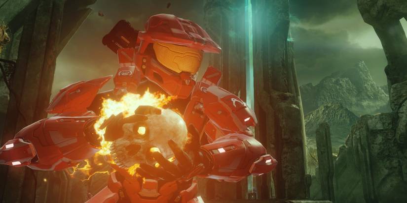 halo player holding a skull 