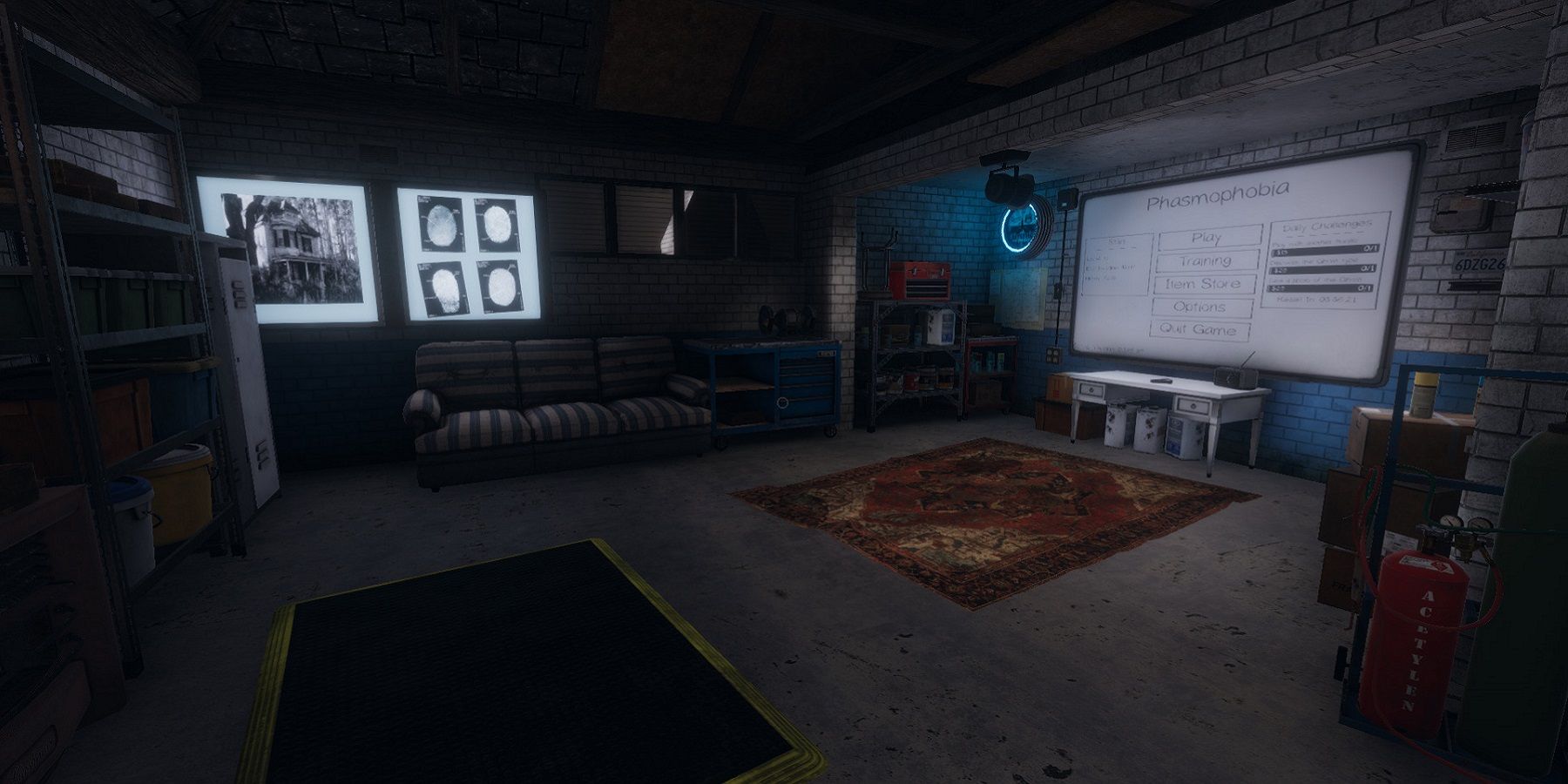 Screenshot from Phasmophobia showing the main area at the start with the whiteboard to the right.