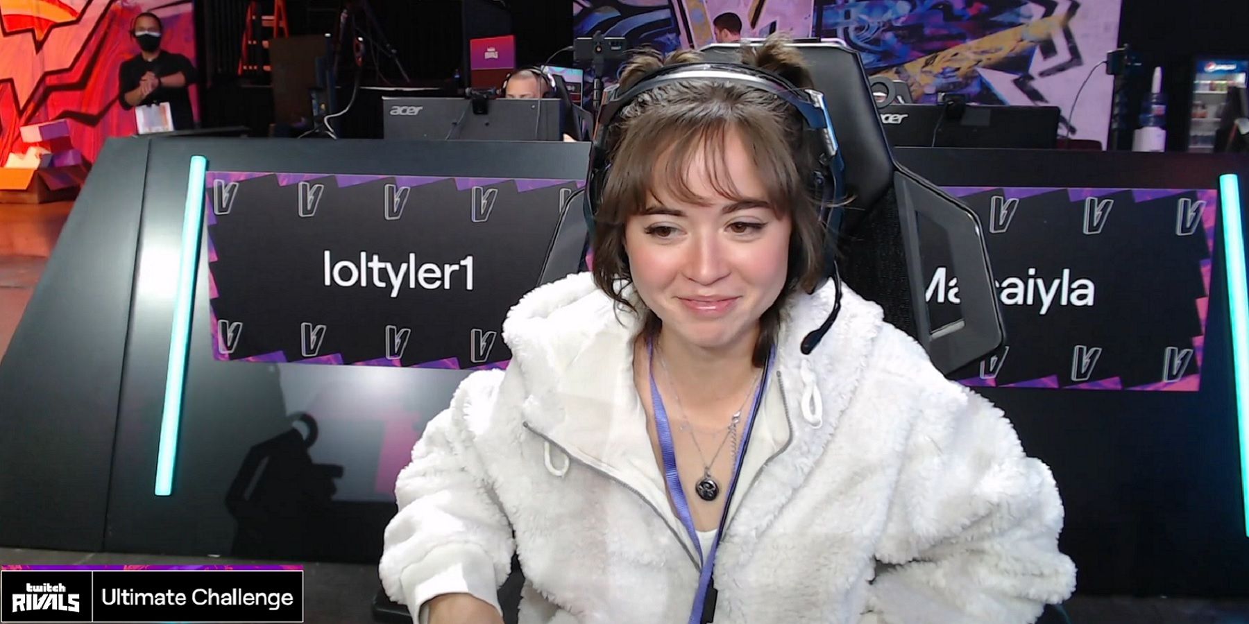 QTCinderella Checks In On Her Co-workers at Twitch 