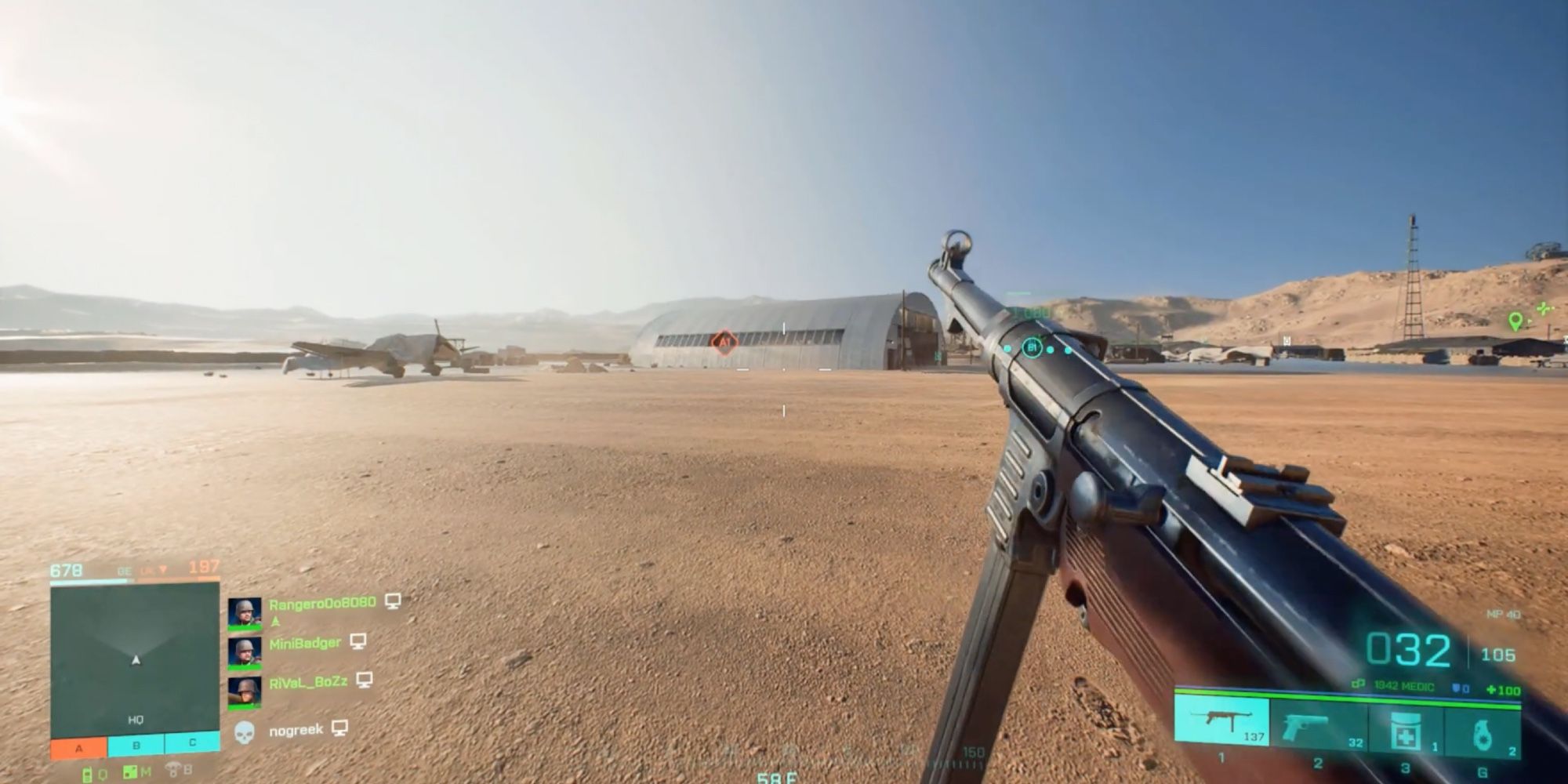 Battlefield 2042 - MP 40 - Player reloads gun