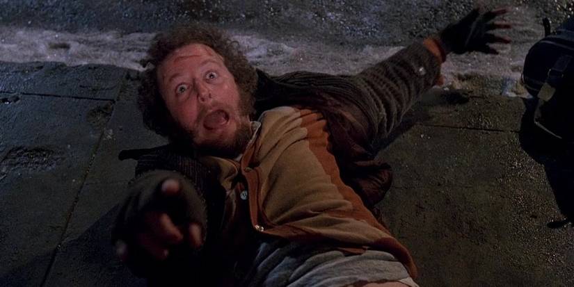 Marv and the bricks in Home Alone 2