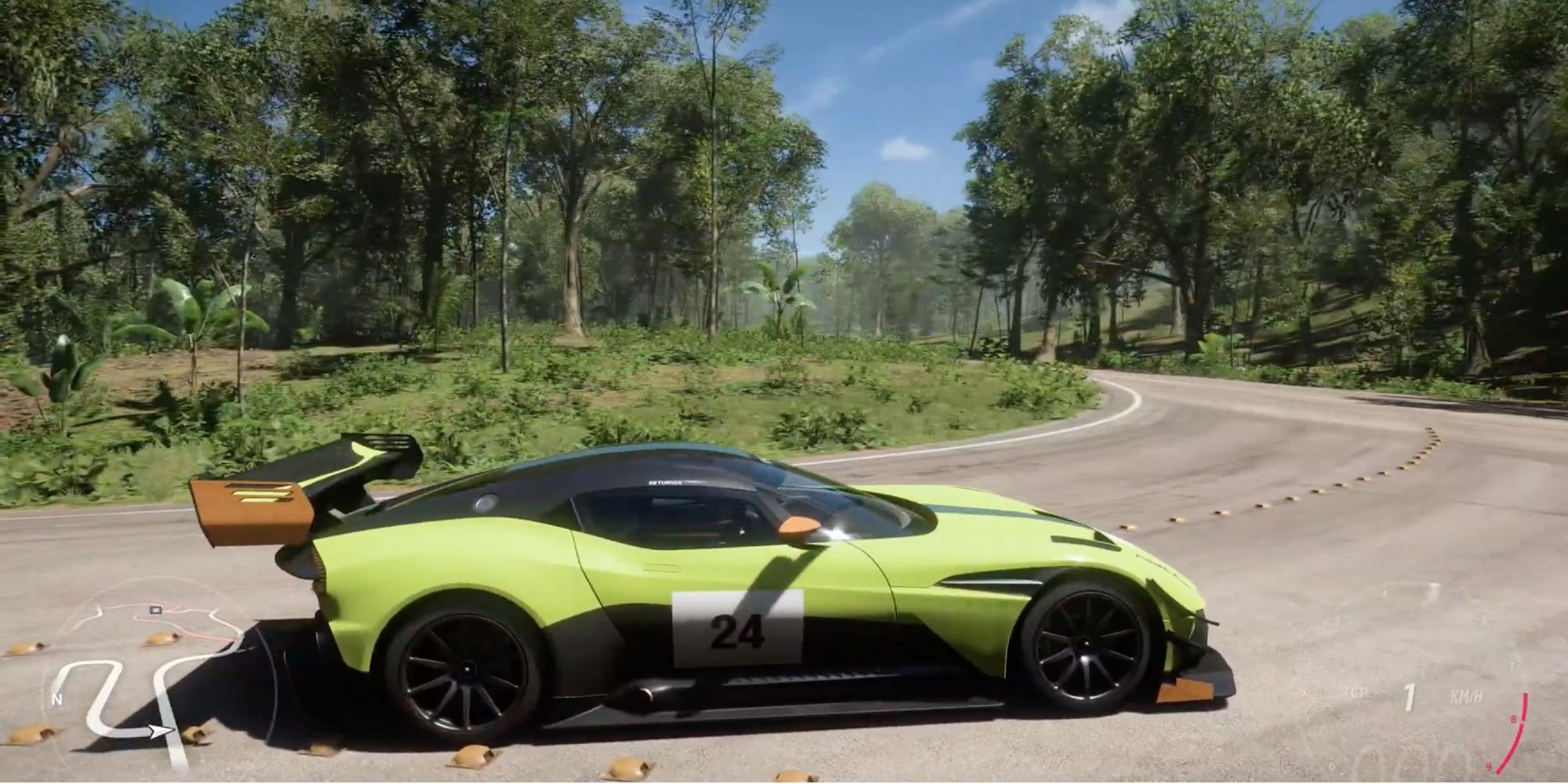 Forza Horizon 5 - Aston Martin Vulcan AMR Pro - Player getting ready to race