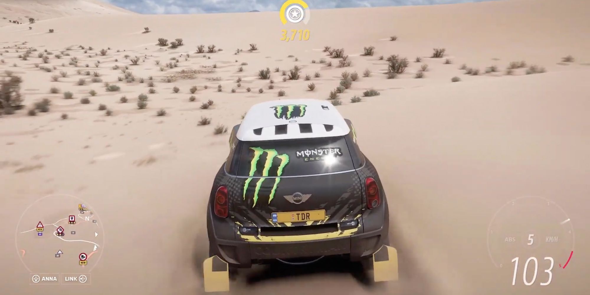 Forza Horizon 5 - Mini X-Raid All4 Racing Countryman - Player offroads SUV in the desert