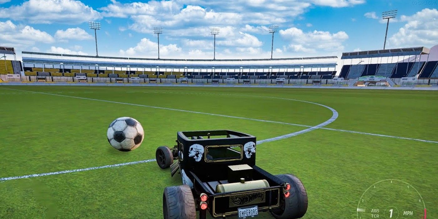 Forza Horizon 5 Football Stadium buggy pushing soccer ball