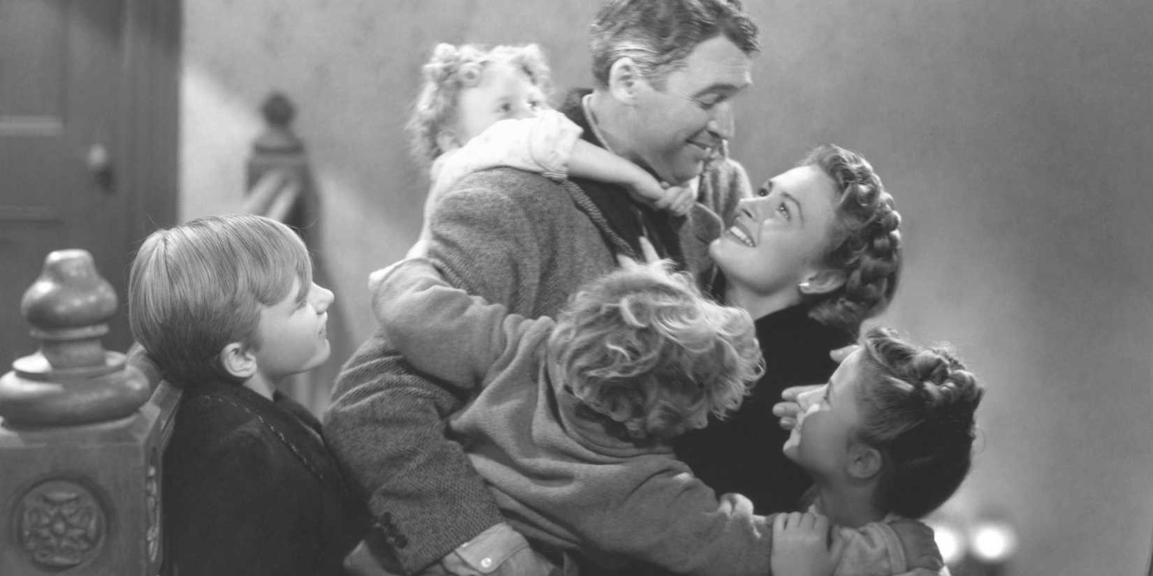 The Bailey family embracing in It's A Wonderful Life