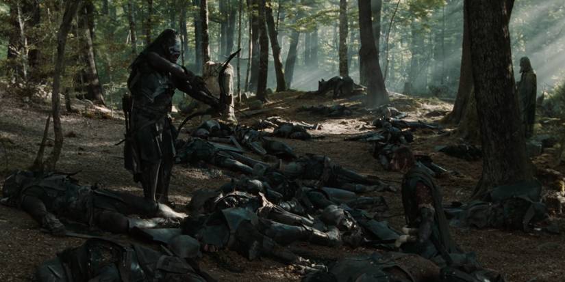 Lurtz shoots Boromir