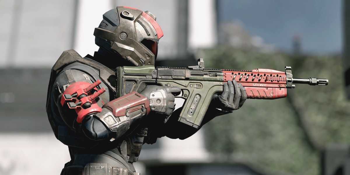 Halo Infinite Player shooting Commando