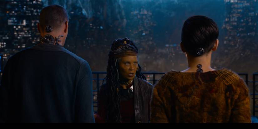 Niobe scolding Neo and Bugs in Matrix Resurrections