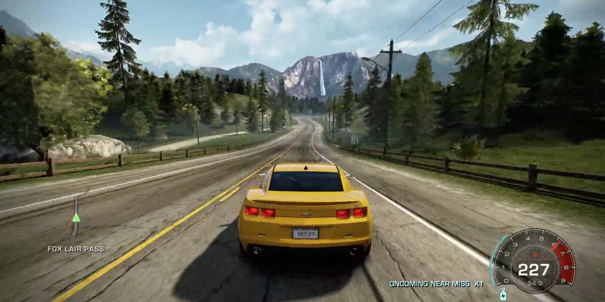 Realistic Racing Games - Need For Speed Hot Pursuit - Chevrolet Camaro SS driving smoothly