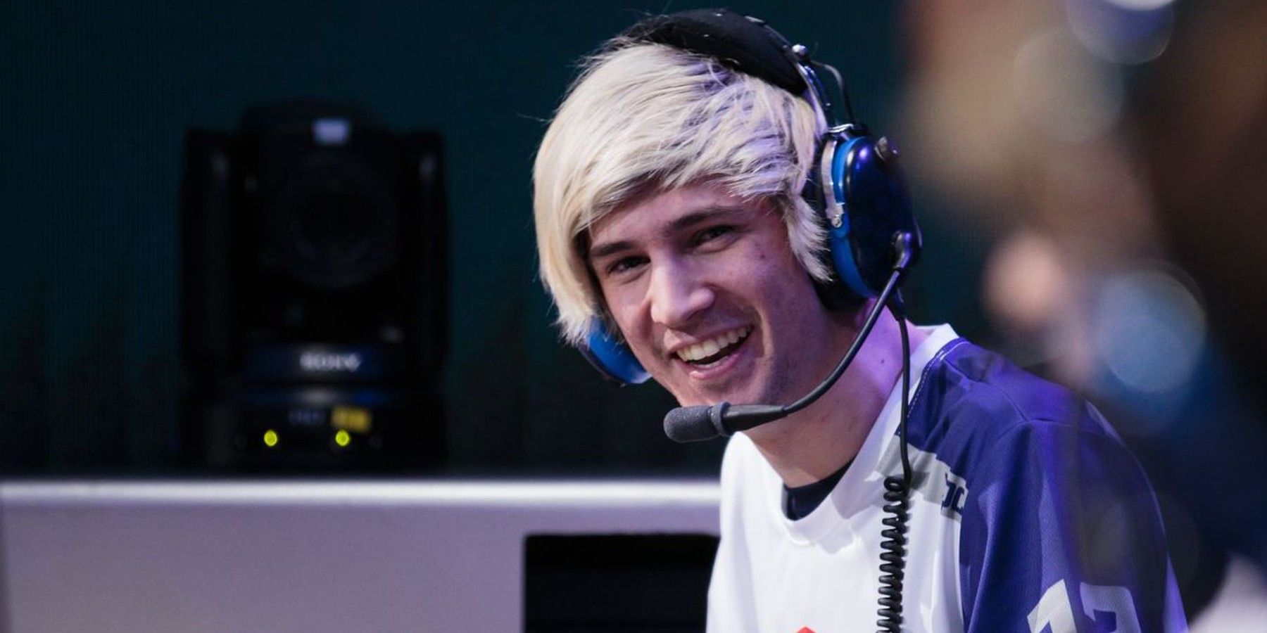 Twitch Streamer xQc Encourages Viewers to Start Donating and Subbing to Smaller Streamers