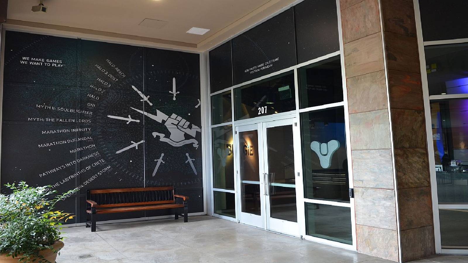 bungie-HR-stepping-down