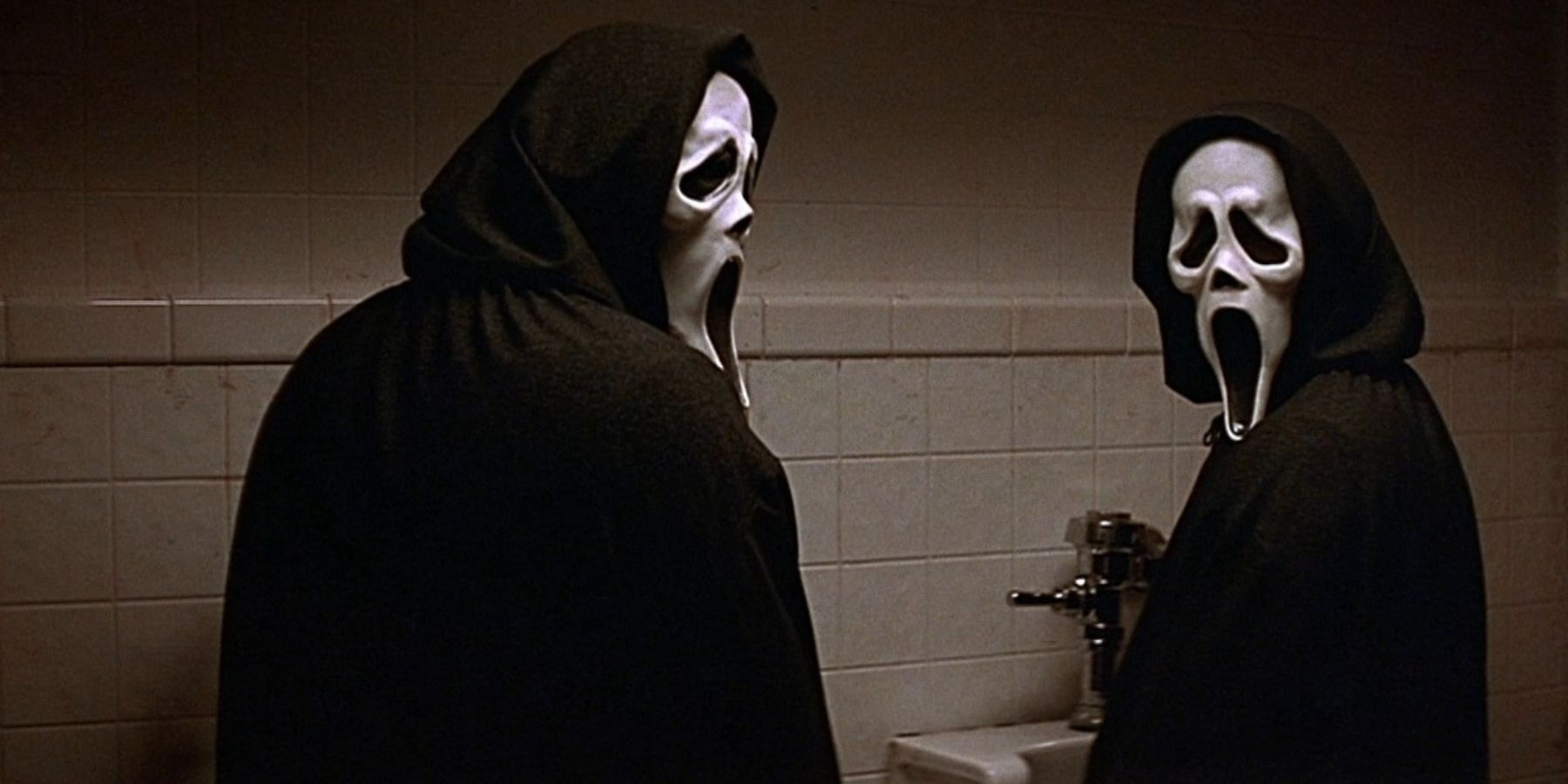 scream-2-ghostfaces-1