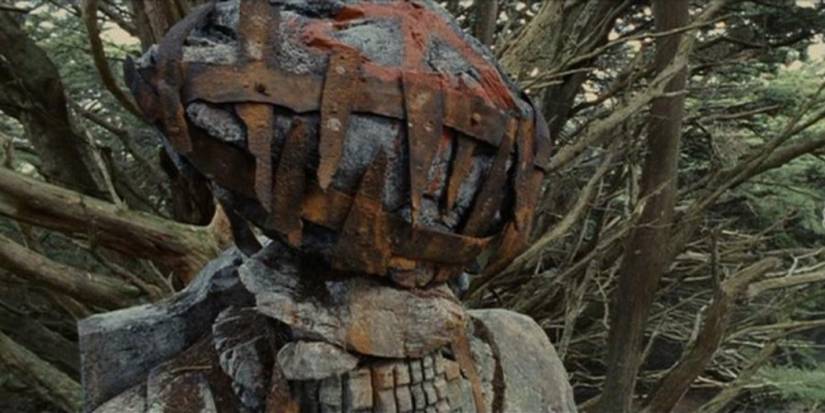 Beheaded king statue