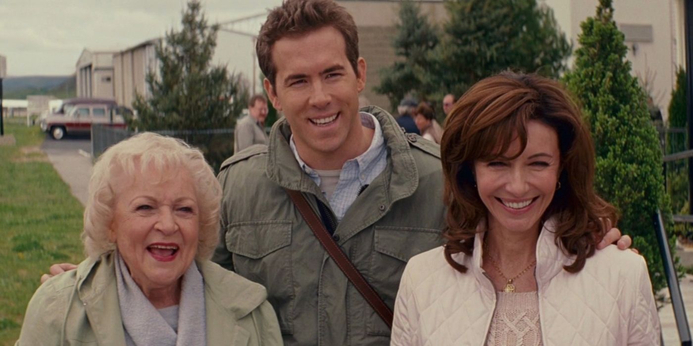 Betty white ryan reynolds the proposal (1)