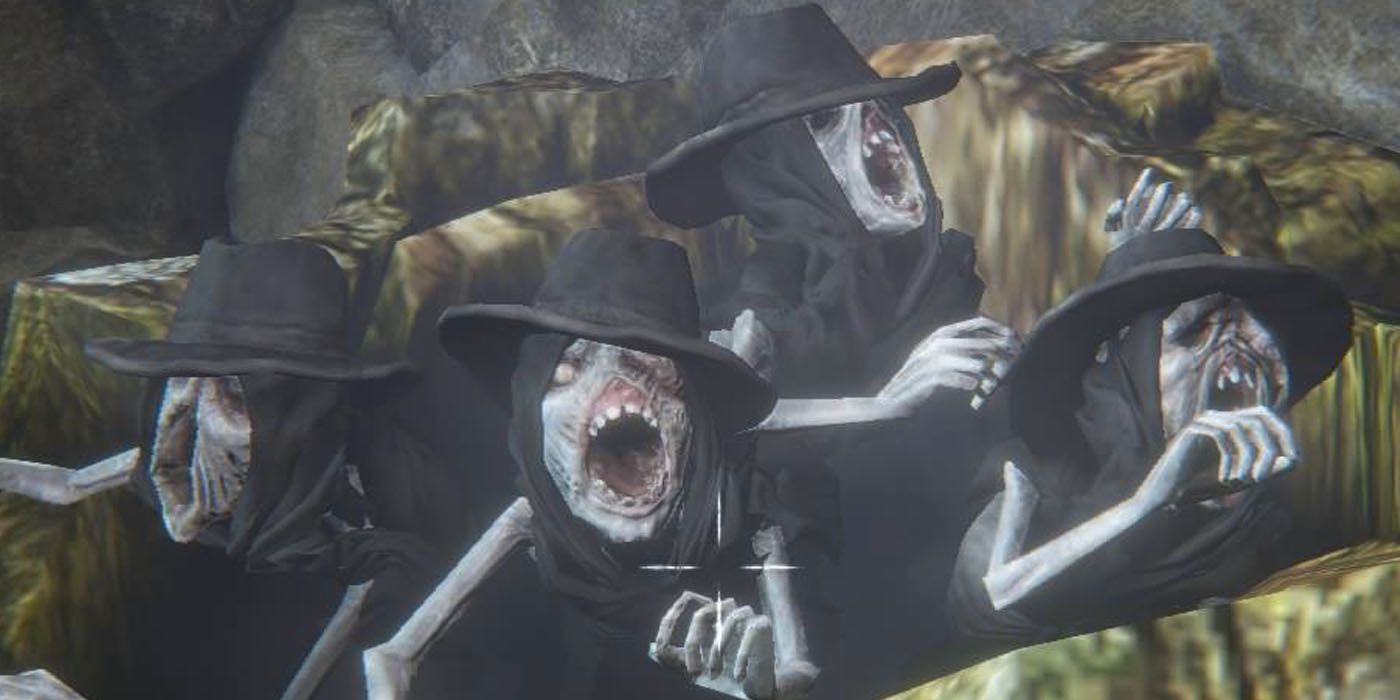 Black Messenger Hat in Bloodborne