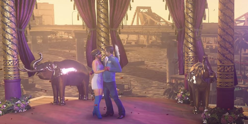 Давуд Ранган исполняет сцену поцелуя с актрисой Боливуда Каришмой во время мумбайского уровня Hitman 2.