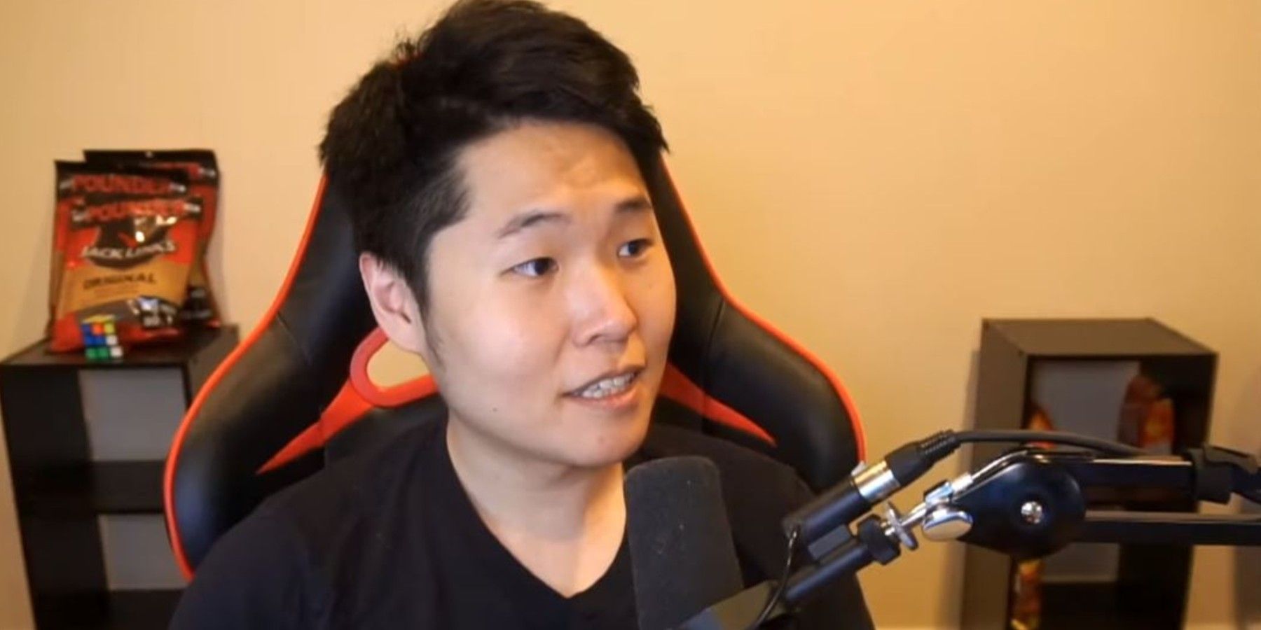 DisguisedToast-Hit-With-1-Month-Twitch-Ban-for-Streaming-Death-Note-Anime-1