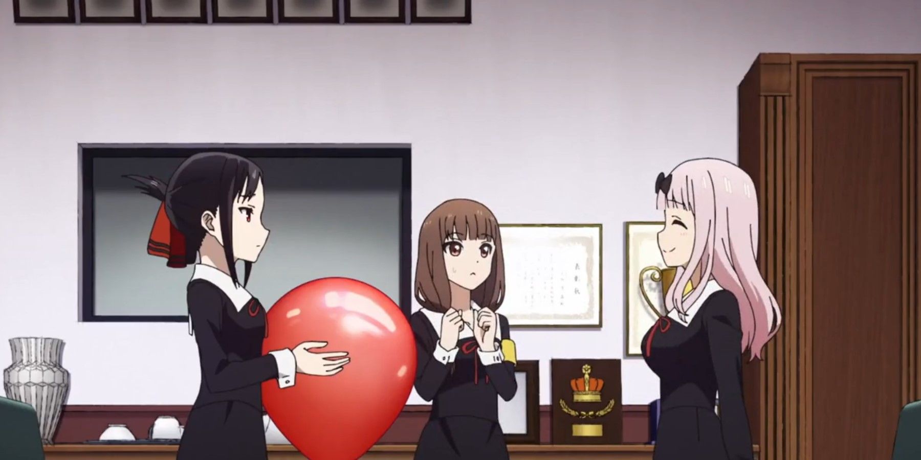 Kaguya-sama Fujiwara, Shinomiya, and Iino talking together