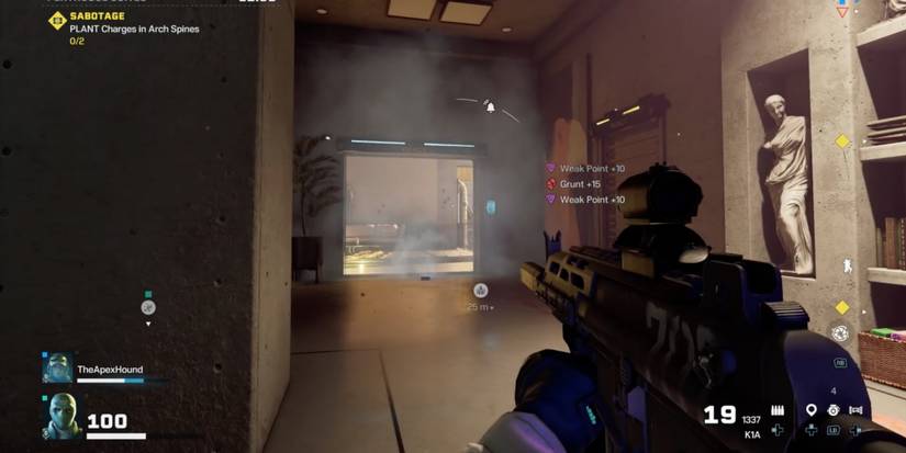 Rainbow Six Extraction - Use Grenades to Guard the Team - Player uses Smoke Grenade