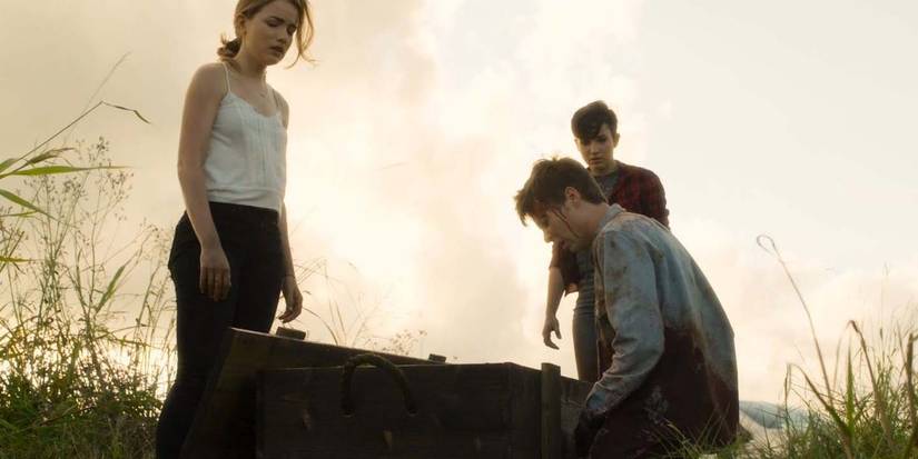 scream zoe death coffin