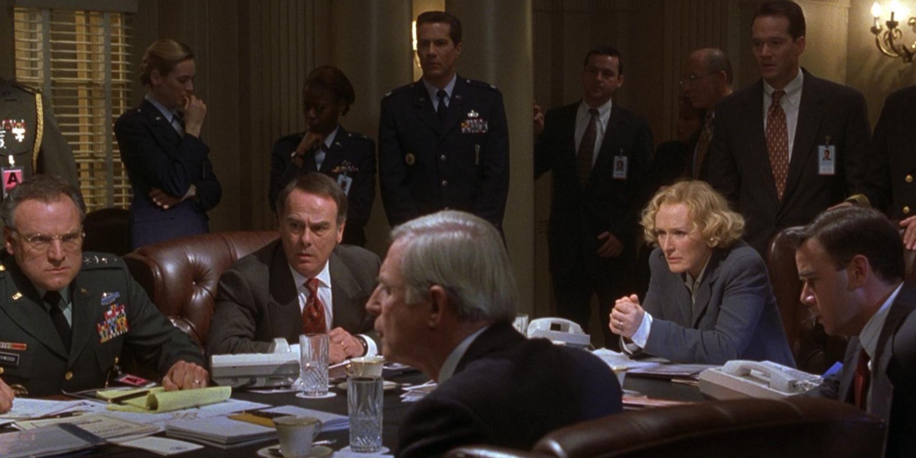 Air-Force-One-Glenn-Close-and-White-House-Cabinet