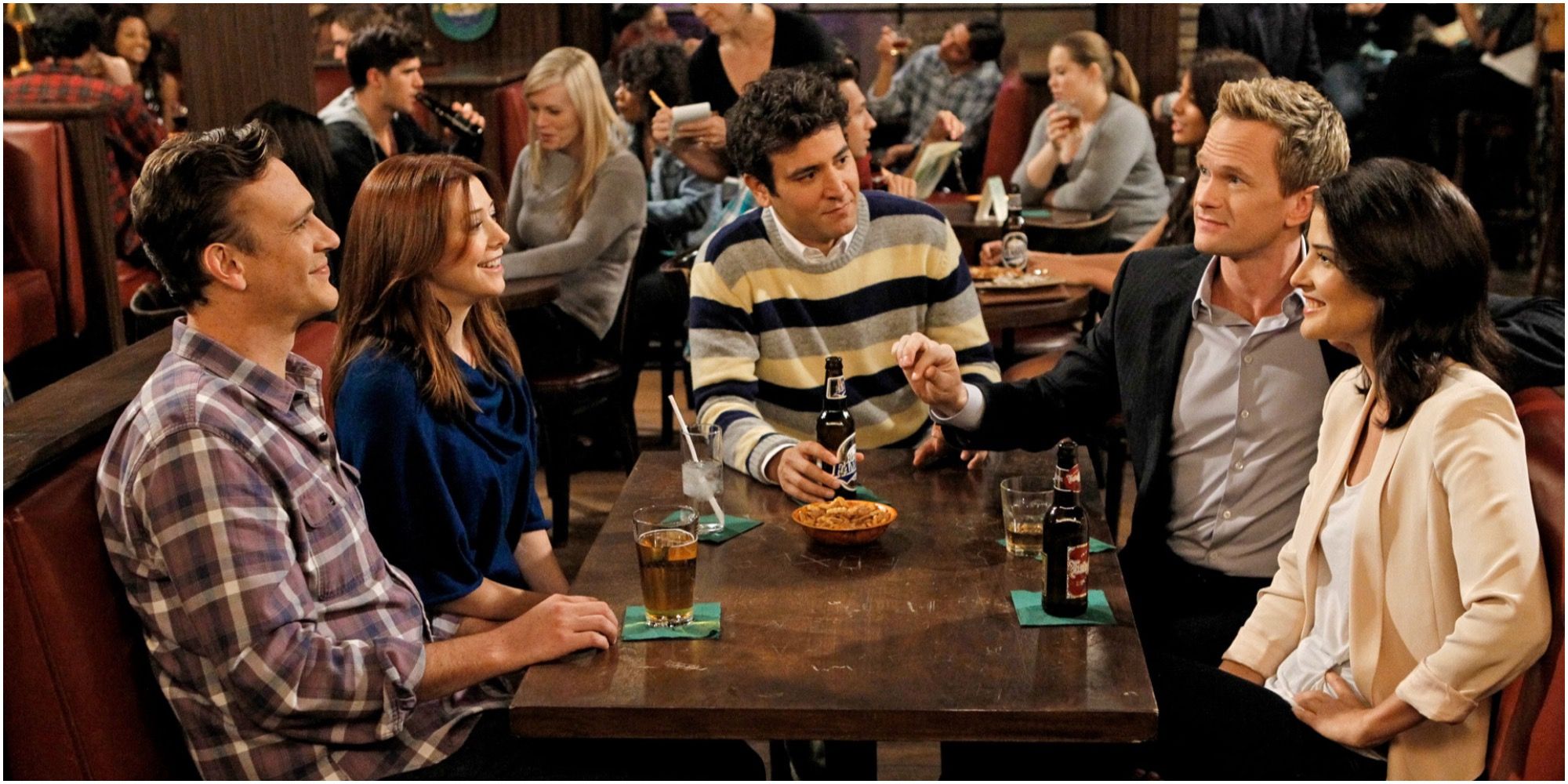 How I Met Your Mother Picture Of The Cast At The Pub
