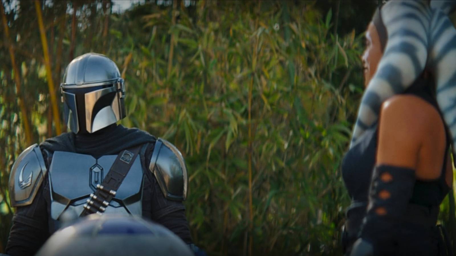 The Mandalorian and Ahsoka Tano in Book of Boba Fett