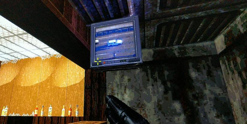 A TV displaying the OJ Simpson White Bronco car chase in Duke Nukem 3D