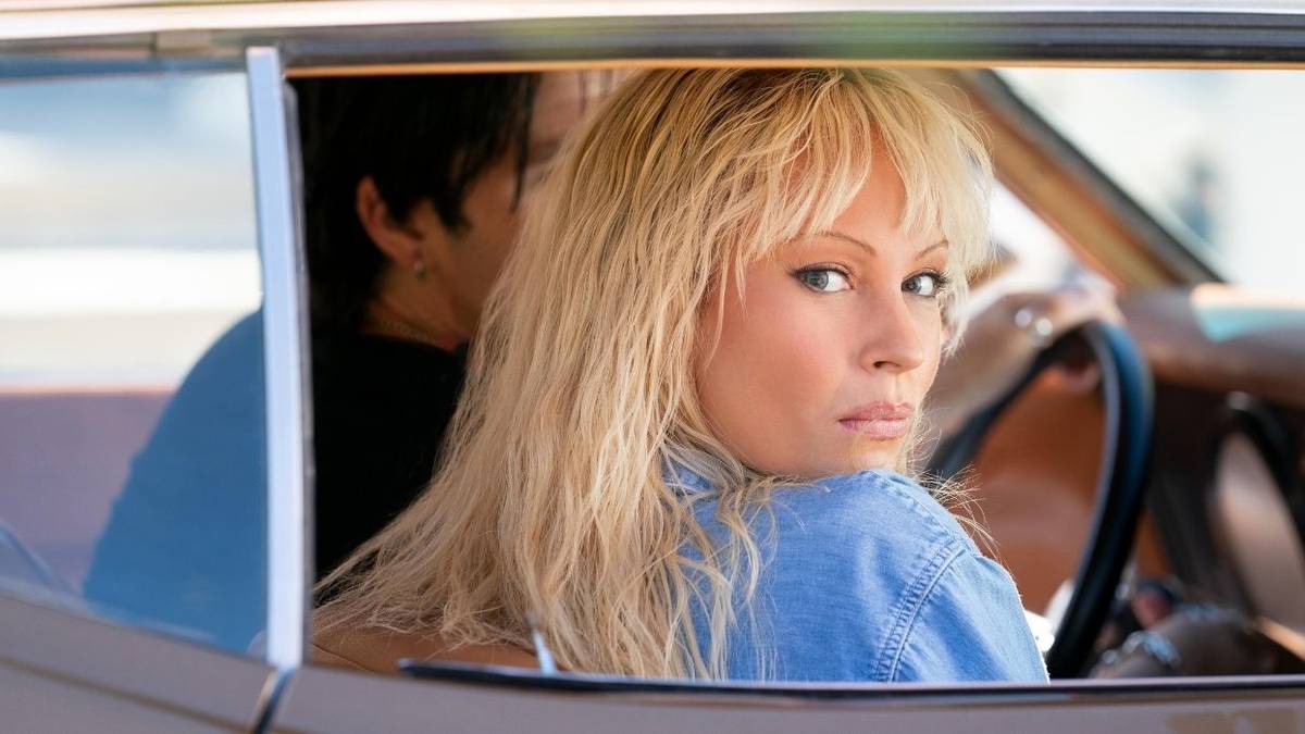 Image of lily james in Pam & Tommy episode 4